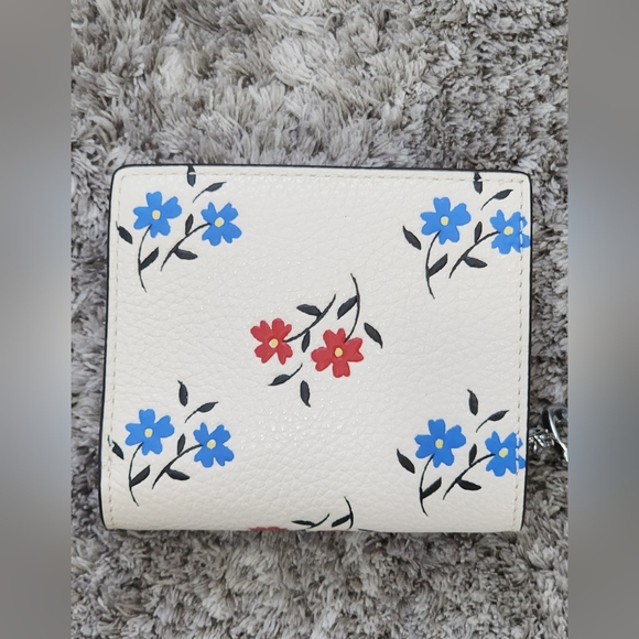 COACH Snap Wallet With Floral Print - Picture 6 of 9
